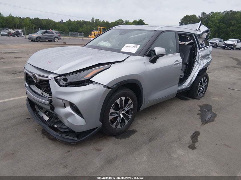 2022 Toyota Highlander VIN 5TDGZRAH2NS541844 IAAI salvage auction — REAR END, Junk Receipt (North Carolina), sold $6,200 on 2026-07-15 (photo 2)