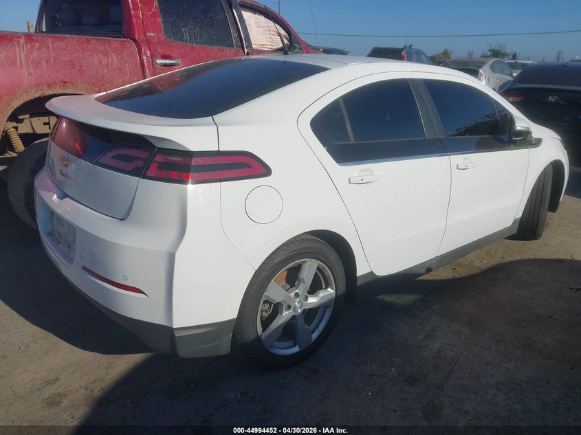 2013 Chevrolet Volt VIN 1G1RE6E43DU121409 IAAI salvage auction — NORMAL WEAR, Clear - Dealer Only (California), sold $1,225 on 2026-07-09 (photo 4)