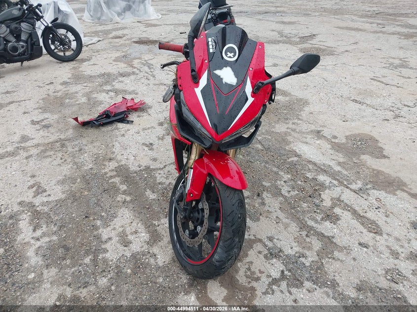 2023 Honda Cbr VIN MLHPC6252P5400492 IAAI salvage auction — ALL OVER, Salvage (Texas), sold $800 on 2026-07-28 (photo 5)