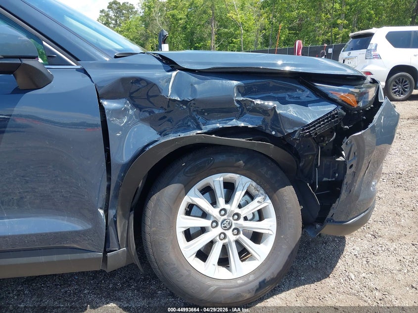 2025 Toyota Highlander VIN 5TDAAAA53SS029252 IAAI salvage auction — FRONT END, Clear (South Carolina), sold $26,000 on 2026-07-29 (photo 6)