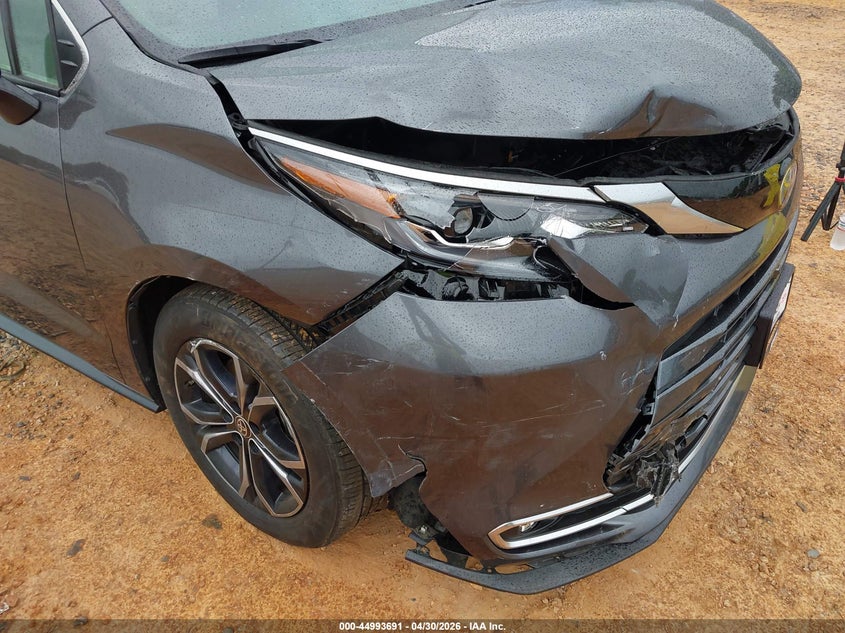 2025 Toyota Sienna VIN 5TDESKFC2SS175623 IAAI salvage auction — FRONT END, Salvage (North Carolina), sold $24,400 on 2026-08-02 (photo 6)
