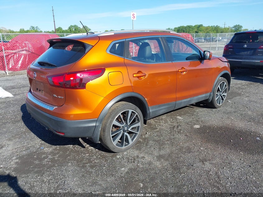 2017 Nissan Rogue VIN JN1BJ1CRXHW136637 IAAI salvage auction — FRONT END, Salvage - Greater Than 75% (Maryland), sold $1,550 on 2026-07-20 (photo 4)