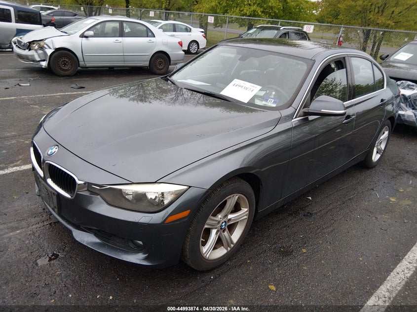 2015 BMW 3er VIN WBA3B3G52FNR85470 IAAI salvage auction — RIGHT SIDE, Salvage (New Jersey), sold $2,000 on 2026-07-27 (photo 2)