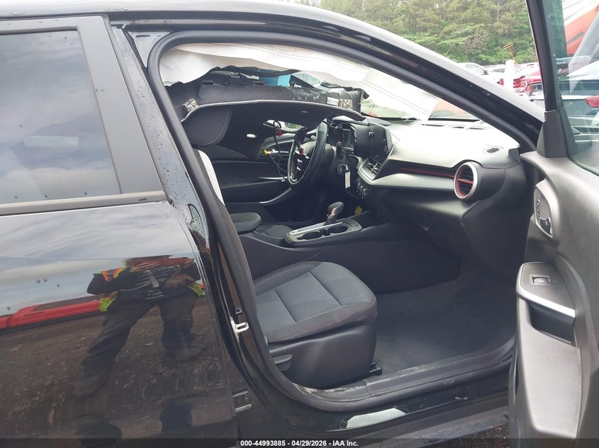 2026 Chevrolet Trax VIN KL77LGEP6TC069151 IAAI salvage auction — LEFT & RIGHT, Salvage (Alabama), sold $6,400 on 2026-07-22 (photo 5)