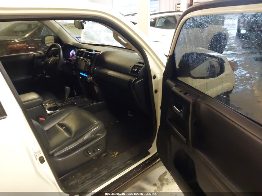 2019 Toyota 4runner VIN JTEZU5JR2K5192531 IAAI salvage auction — FRONT END, Wait Title, sold $11,500 on 2026-07-29 (photo 5)