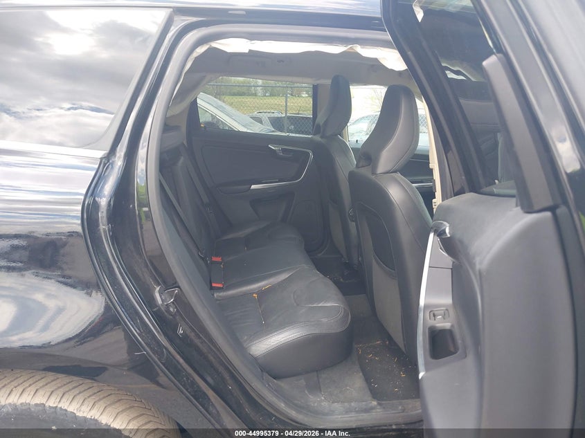 2013 Volvo Xc60 VIN YV4902DZ0D2387572 IAAI salvage auction — RIGHT FRONT, Salvage (Iowa), sold $575 on 2026-07-07 (photo 8)