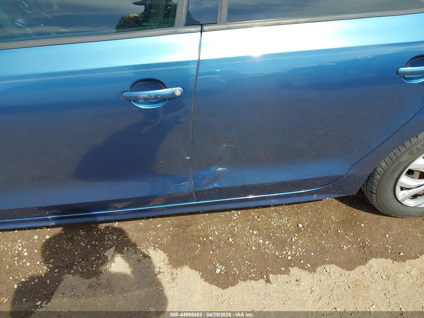 2015 Volkswagen Jetta VIN 3VW2K7AJ1FM357516 IAAI salvage auction — LEFT SIDE, Salvage (California), sold $1,225 on 2026-09-08 (photo 6)