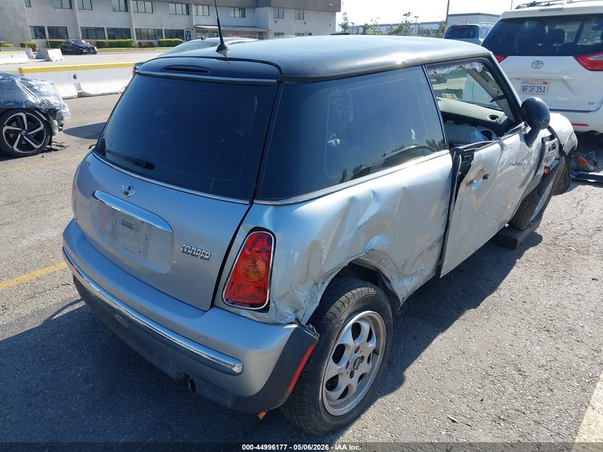 2003 Mini Cooper VIN WMWRC33443TE16764 IAAI salvage auction — LEFT & RIGHT, Non-Repairable (California), sold $175 on 2026-07-28 (photo 4)