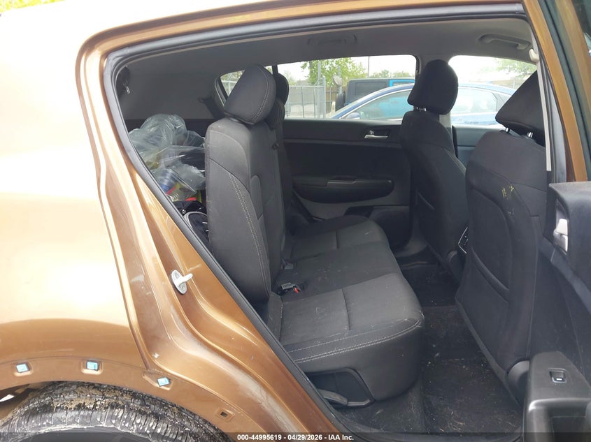 2019 Kia Sportage VIN KNDPM3AC5K7593944 IAAI salvage auction — REAR END, Salvage (Illinois), sold $2,900 on 2026-07-28 (photo 8)