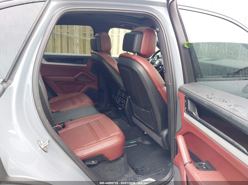 2024 Porsche Cayenne VIN WP1AA2AY9RDA11584 IAAI salvage auction — FRONT END, Salvage (Virginia), sold $27,750 on 2026-07-30 (photo 8)