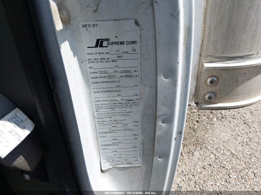 2005 Gmc VIN 1GDJG31V651908350 IAAI salvage auction — FRONT END, Prior Salvage (Minnesota), sold $350 on 2026-08-01 (photo 9)