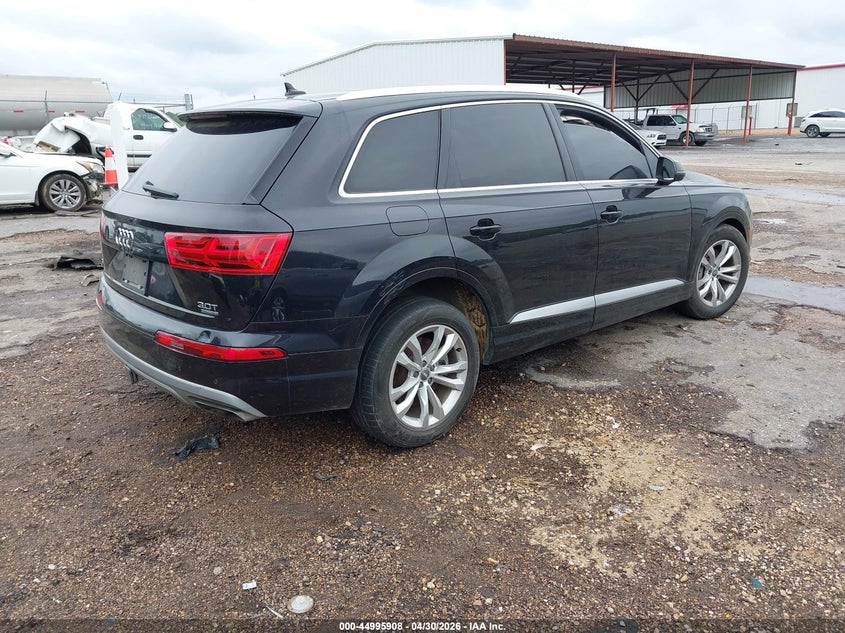 2017 Audi Q7 VIN WA1LAAF7XHD016337 IAAI salvage auction — FRONT END, Salvage (Mississippi), sold $2,150 on 2026-07-29 (photo 4)