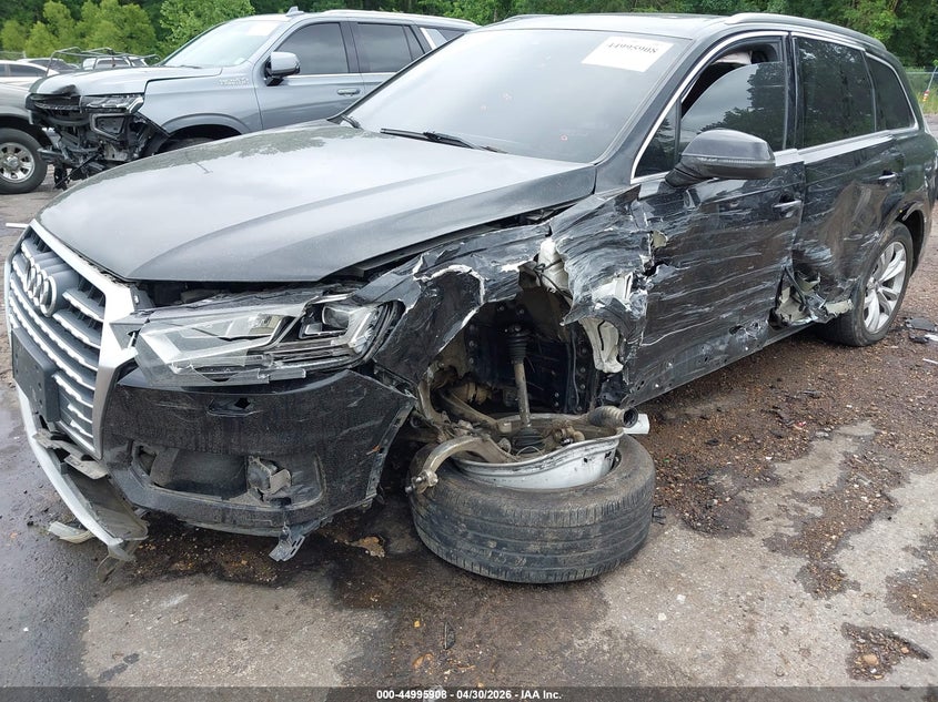 2017 Audi Q7 VIN WA1LAAF7XHD016337 IAAI salvage auction — FRONT END, Salvage (Mississippi), sold $2,150 on 2026-07-29 (photo 6)