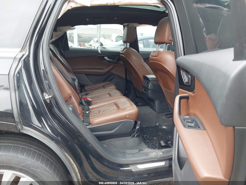 2017 Audi Q7 VIN WA1LAAF7XHD016337 IAAI salvage auction — FRONT END, Salvage (Mississippi), sold $2,150 on 2026-07-29 (photo 8)