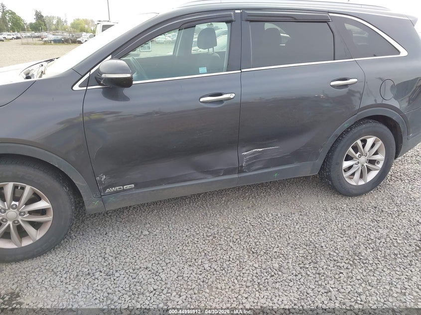 2017 Kia Sorento VIN 5XYPGDA53HG332595 IAAI salvage auction — LEFT SIDE, Salvage (Oregon), sold $2,800 on 2026-07-13 (photo 6)