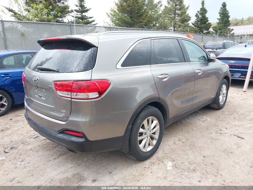 2018 Kia Sorento VIN 5XYPGDA36JG415197 IAAI salvage auction — WATER/FLOOD, Junk Bill Of Sale Mv2459 (Wisconsin), sold $1,875 on 2026-07-08 (photo 4)