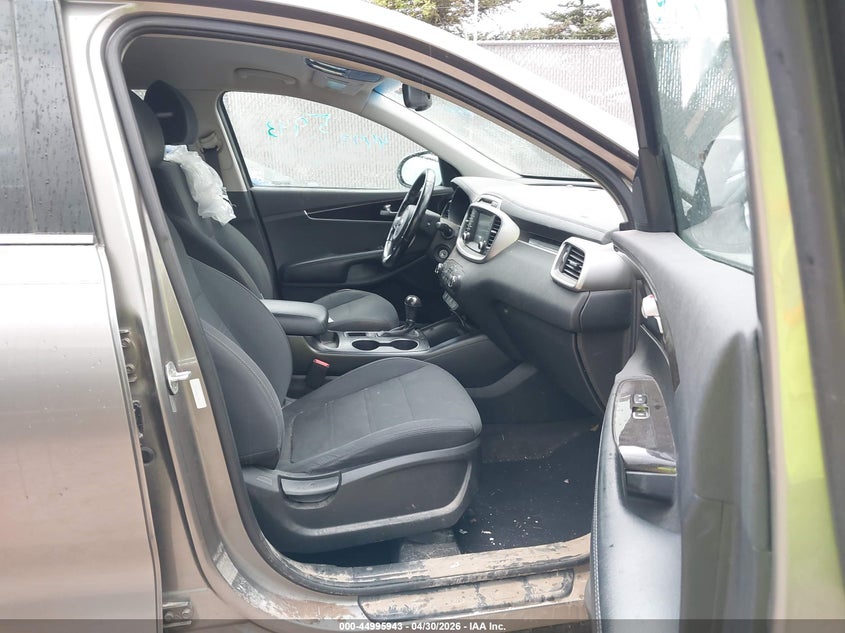 2018 Kia Sorento VIN 5XYPGDA36JG415197 IAAI salvage auction — WATER/FLOOD, Junk Bill Of Sale Mv2459 (Wisconsin), sold $1,875 on 2026-07-08 (photo 5)
