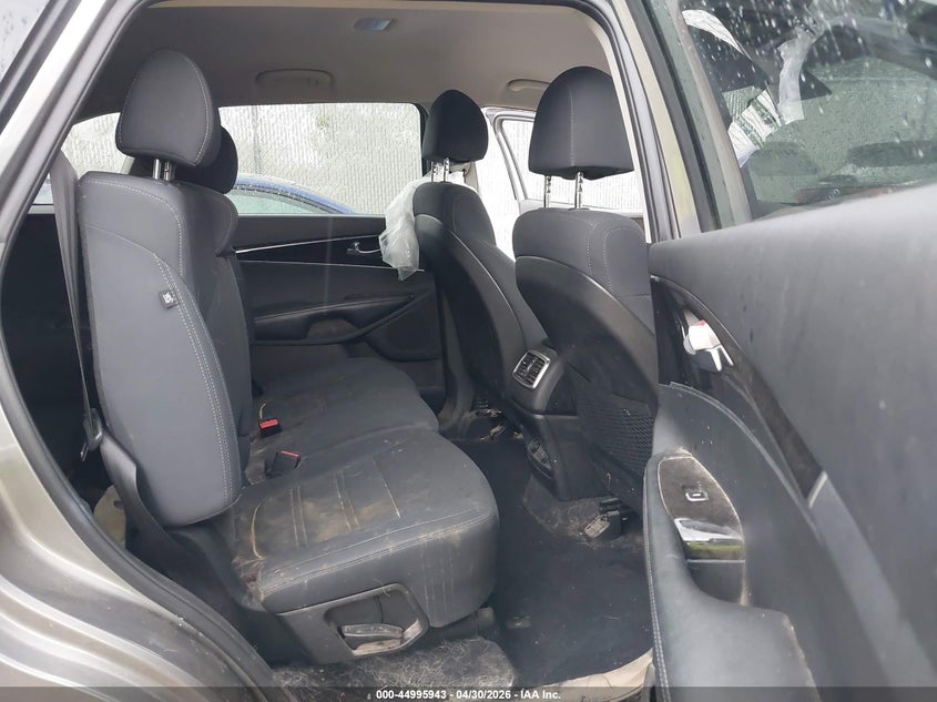 2018 Kia Sorento VIN 5XYPGDA36JG415197 IAAI salvage auction — WATER/FLOOD, Junk Bill Of Sale Mv2459 (Wisconsin), sold $1,875 on 2026-07-08 (photo 8)