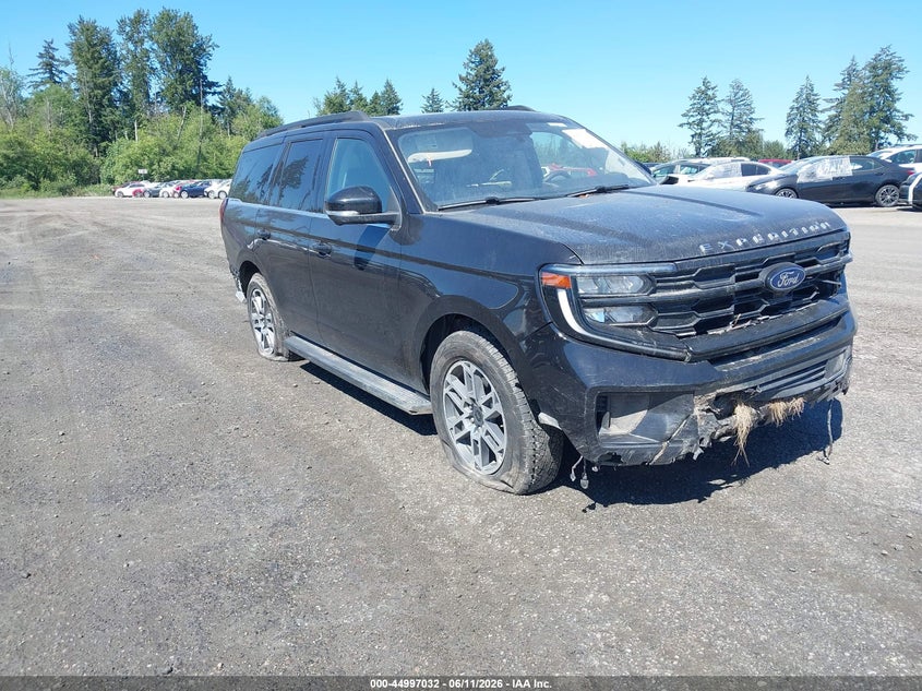 2025 Ford Expedition VIN 1FMJU1J80SEA26523 IAAI salvage auction — Front & Rear, Clear (Washington), sold $38,950 on 2026-06-10 (photo 1)