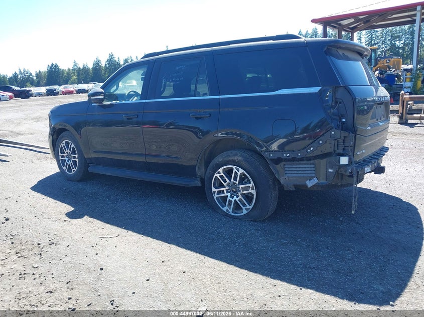 2025 Ford Expedition VIN 1FMJU1J80SEA26523 IAAI salvage auction — Front & Rear, Clear (Washington), sold $38,950 on 2026-06-10 (photo 3)