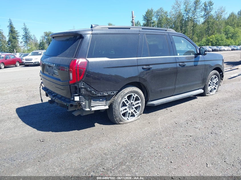 2025 Ford Expedition VIN 1FMJU1J80SEA26523 IAAI salvage auction — Front & Rear, Clear (Washington), sold $38,950 on 2026-06-10 (photo 4)