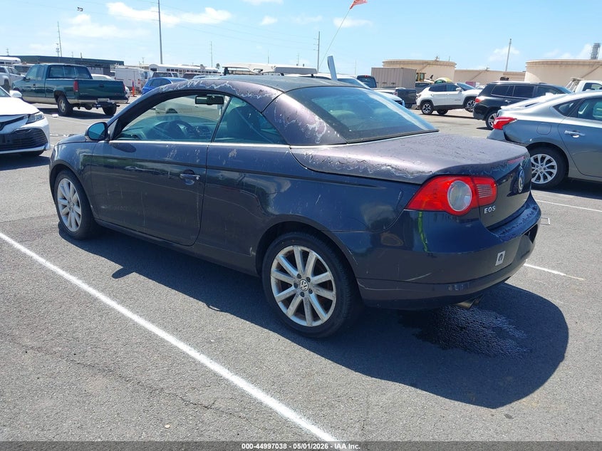 2007 Volkswagen Eos VIN WVWFA71F77V004594 IAAI salvage auction — WATER/FLOOD, Bill Of Sale (Hawaii), sold $75 on 2026-08-18 (photo 3)
