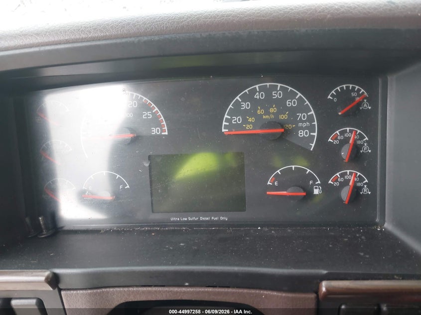 2016 Volvo VIN 4V4NC9EH8GN952780 IAAI salvage auction — EXTERIOR BURN, Salvage (Ohio), sold $4,300 on 2026-07-17 (photo 6)