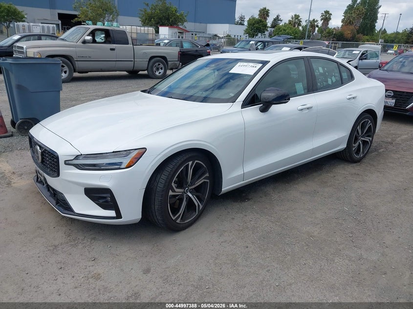 2024 Volvo S60 VIN 7JRL12FK1RG324174 IAAI salvage auction — RIGHT FRONT, Salvage (California), sold $13,125 on 2026-07-20 (photo 2)