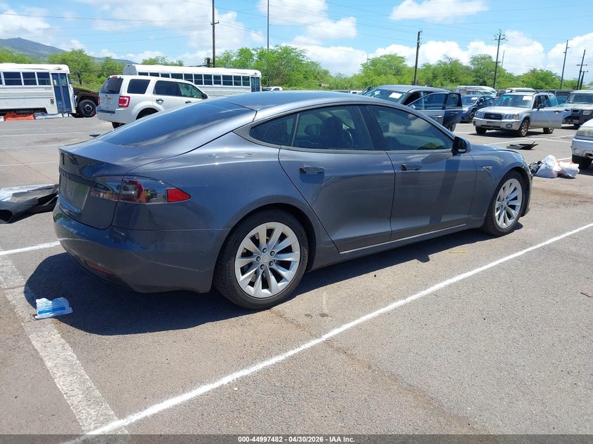 2016 Tesla Model s VIN 5YJSA1E23GF150895 IAAI salvage auction — UNDERCARRIAGE, Salvage (Hawaii), sold $4,700 on 2026-07-30 (photo 4)