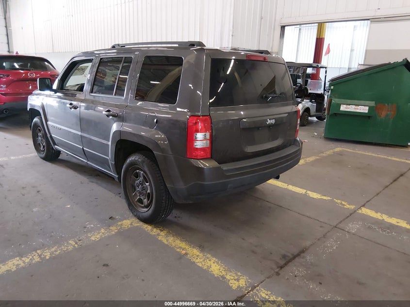 2016 Jeep Liberty (patriot) VIN 1C4NJPBB3GD526930 IAAI salvage auction — FRONT END, Salvage (Oregon), sold $1,050 on 2026-07-09 (photo 3)