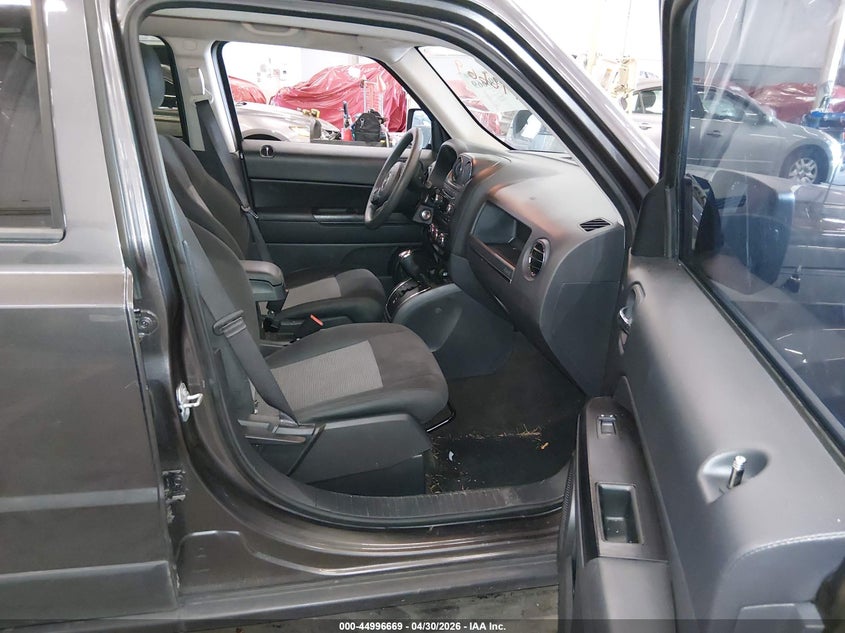 2016 Jeep Liberty (patriot) VIN 1C4NJPBB3GD526930 IAAI salvage auction — FRONT END, Salvage (Oregon), sold $1,050 on 2026-07-09 (photo 5)
