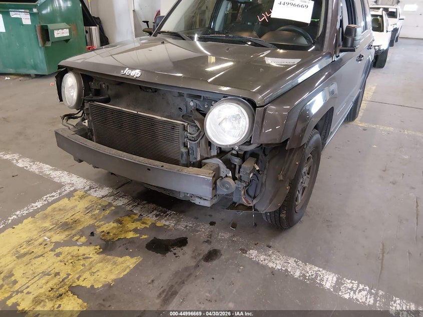 2016 Jeep Liberty (patriot) VIN 1C4NJPBB3GD526930 IAAI salvage auction — FRONT END, Salvage (Oregon), sold $1,050 on 2026-07-09 (photo 6)