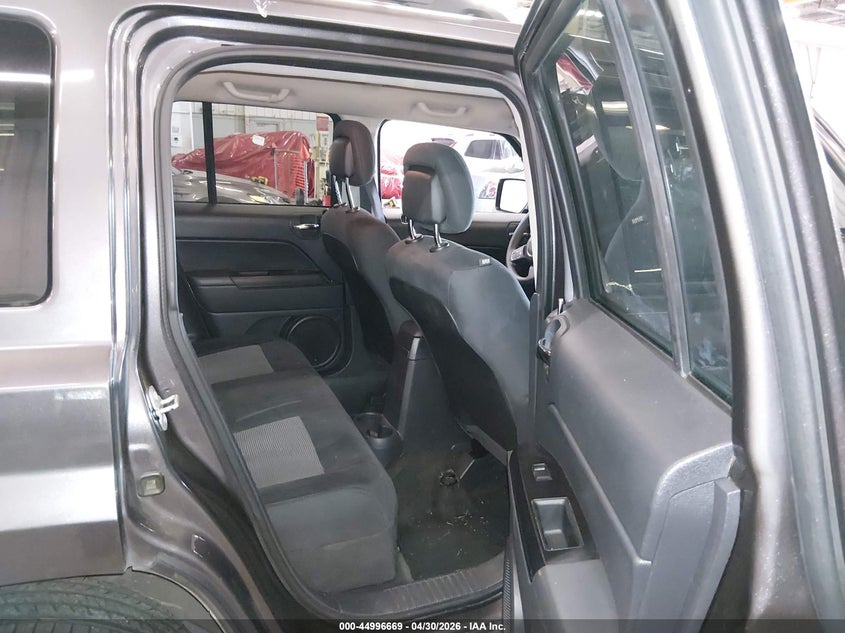 2016 Jeep Liberty (patriot) VIN 1C4NJPBB3GD526930 IAAI salvage auction — FRONT END, Salvage (Oregon), sold $1,050 on 2026-07-09 (photo 8)