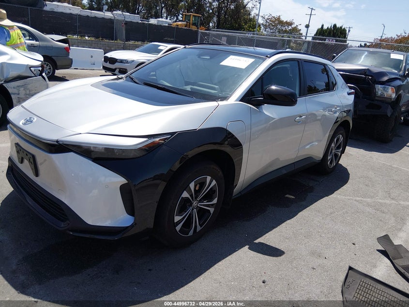 2024 Toyota Bz4x VIN JTMAAAAA7RA041893 IAAI salvage auction — RIGHT SIDE, Salvage Title, sold $7,075 on 2026-07-30 (photo 2)
