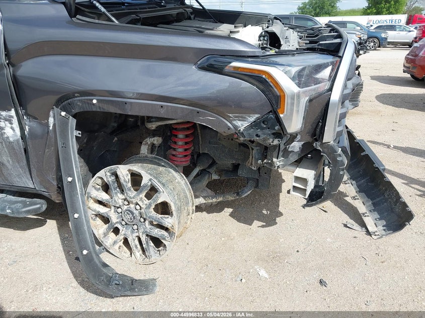 2025 Toyota Tundra VIN 5TFJA5DB8SX253412 IAAI salvage auction — RIGHT FRONT, Salvage (Oklahoma), sold $24,750 on 2026-07-13 (photo 6)