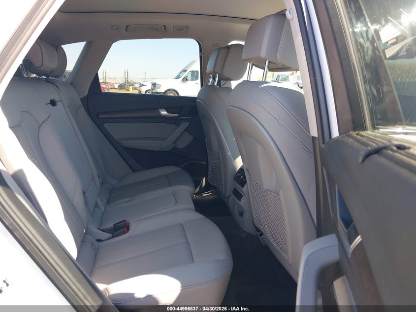 2022 Audi Q5 VIN WA1E2AFY4N2009261 IAAI salvage auction — REAR END, Salvage (California), sold $10,950 on 2026-07-29 (photo 8)