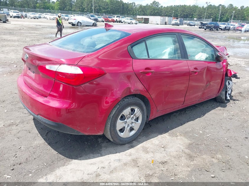 2015 Kia Forte VIN KNAFX4A60F5322775 IAAI salvage auction — FRONT END, Salvage Title, sold $300 on 2026-07-17 (photo 4)