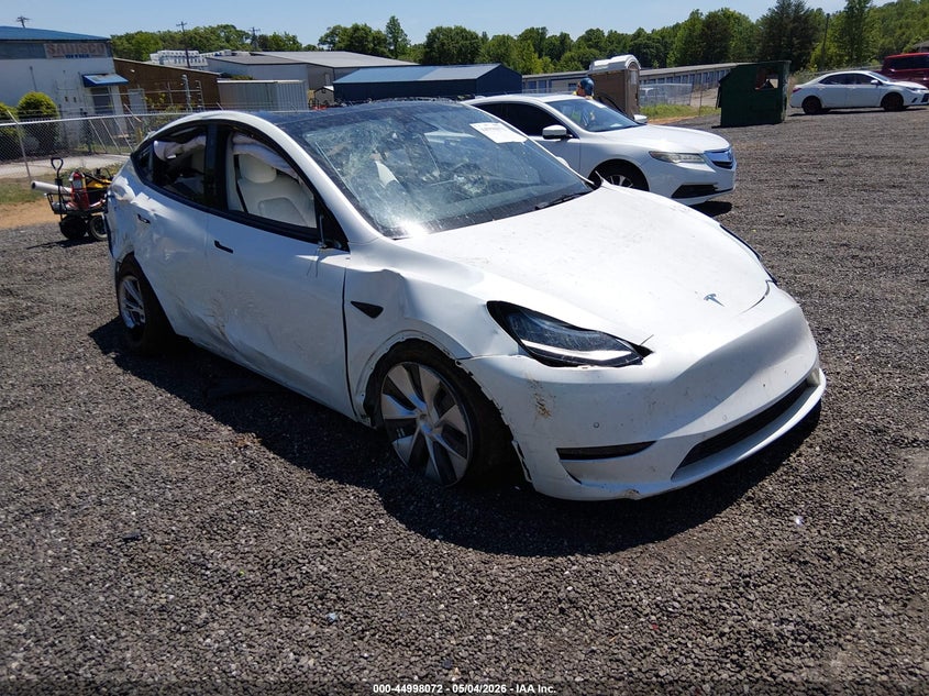 2022 Tesla Model y VIN 7SAYGDEE4NF320007 IAAI salvage auction — THEFT, Salvage (South Carolina), sold $25 on 2026-07-28 (photo 1)