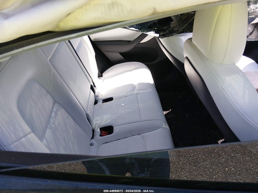 2022 Tesla Model y VIN 7SAYGDEE4NF320007 IAAI salvage auction — THEFT, Salvage (South Carolina), sold $25 on 2026-07-28 (photo 8)