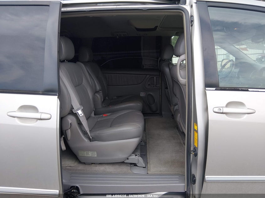 2005 Toyota Sienna VIN 5TDBA22C45S030034 IAAI salvage auction — FRONT END, Salvage (Colorado), sold $1,200 on 2026-07-09 (photo 8)
