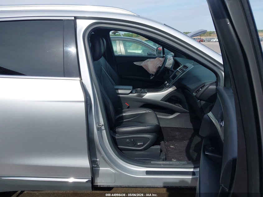 2017 Lincoln Mkx VIN 2LMPJ8JR3HBL11407 IAAI salvage auction — FRONT END, Certificate Of Title (Nebraska), sold $700 on 2026-07-09 (photo 5)