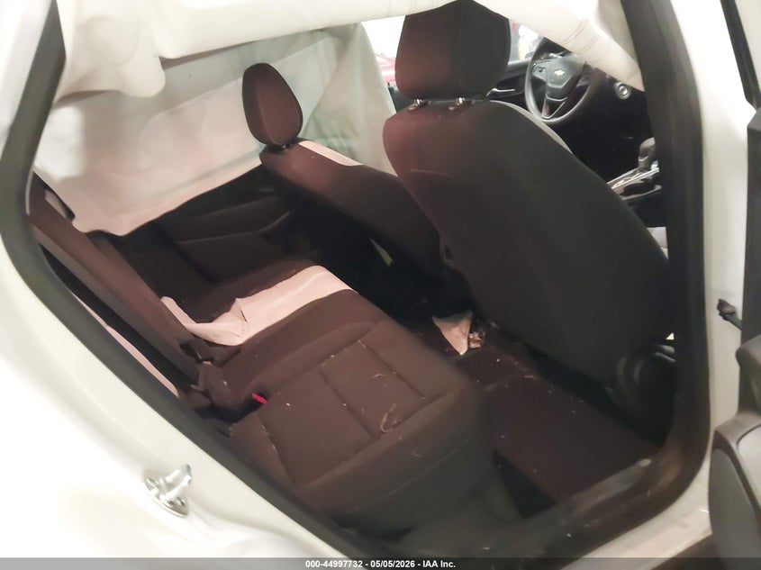 2025 Chevrolet Trax VIN KL77LFEP9SC282023 IAAI salvage auction — ALL OVER, Clear (Minnesota), sold $2,950 on 2026-07-29 (photo 8)