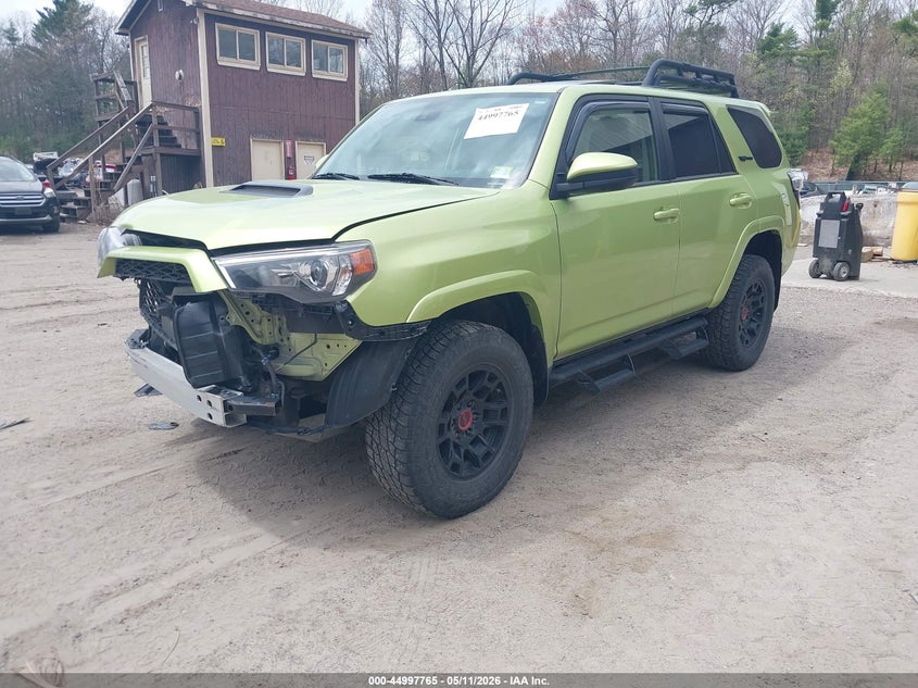 2022 Toyota 4runner VIN JTELU5JR2N6066738 IAAI salvage auction — FRONT END, Salvage (Vermont), sold $21,600 on 2026-07-16 (photo 2)