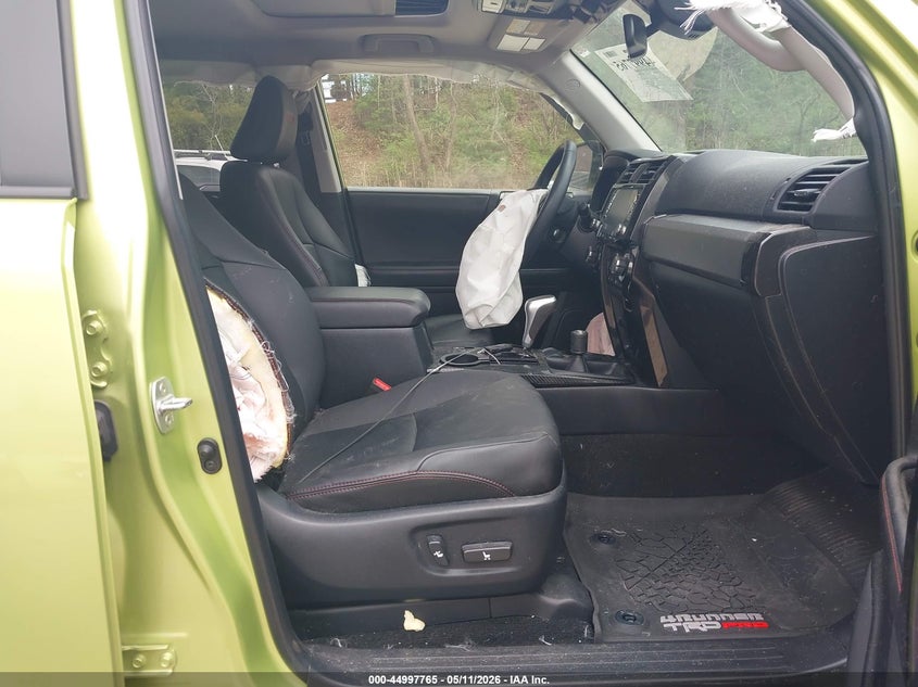 2022 Toyota 4runner VIN JTELU5JR2N6066738 IAAI salvage auction — FRONT END, Salvage (Vermont), sold $21,600 on 2026-07-16 (photo 5)
