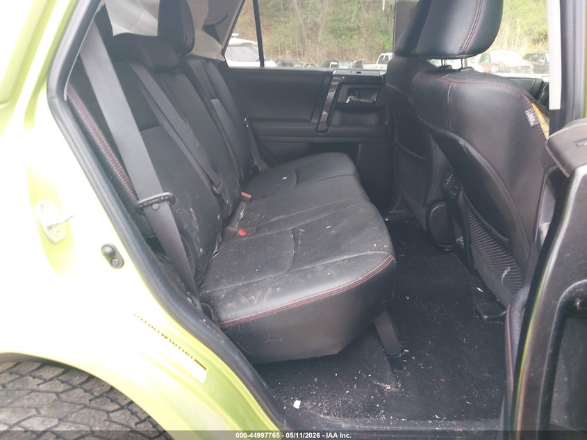 2022 Toyota 4runner VIN JTELU5JR2N6066738 IAAI salvage auction — FRONT END, Salvage (Vermont), sold $21,600 on 2026-07-16 (photo 8)