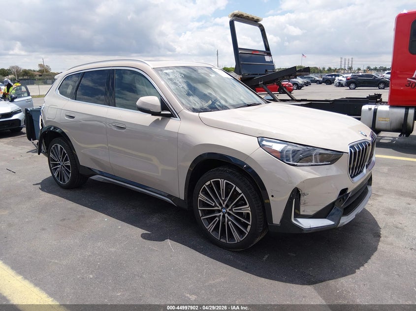 2026 BMW X1 VIN WBX73EF08T5560384 IAAI salvage auction — REAR END, Rebuildable (Florida), sold $16,450 on 2026-07-20 (photo 1)
