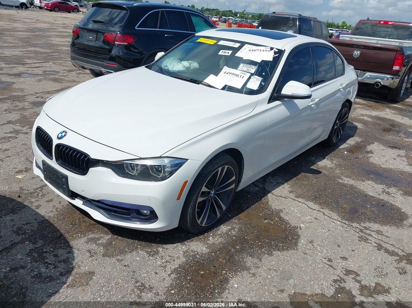 2018 BMW 3er VIN WBA8B9G52JNU57638 IAAI salvage auction — LEFT REAR, Salvage Title, sold $3,550 on 2026-07-29 (photo 2)