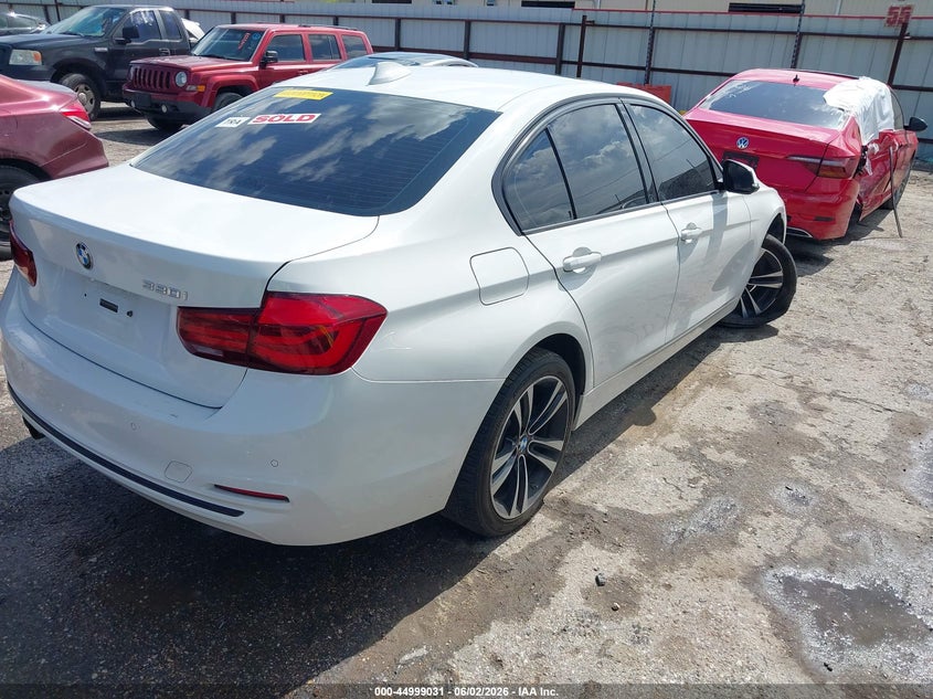 2018 BMW 3er VIN WBA8B9G52JNU57638 IAAI salvage auction — LEFT REAR, Salvage Title, sold $3,550 on 2026-07-29 (photo 4)
