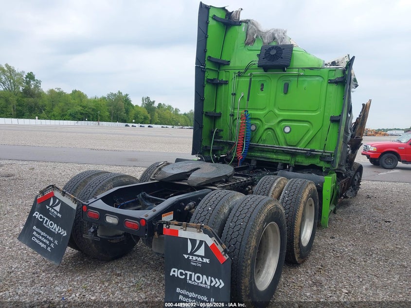 2023 Freightliner New cascadia 126 VIN 3AKJHHDR2PSUE6396 IAAI salvage auction — BURN, Salvage (Illinois), sold $975 on 2026-09-02 (photo 4)