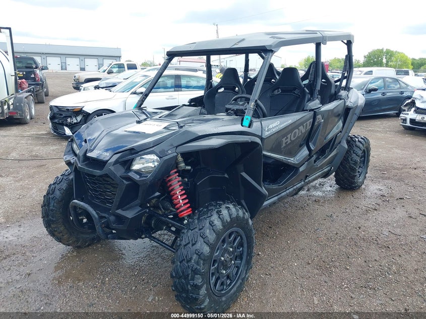 2023 Honda Sxs VIN 1HFVE06T1P4300356 IAAI salvage auction — LEFT & RIGHT, Wait Title, sold $7,100 on 2026-07-15 (photo 2)